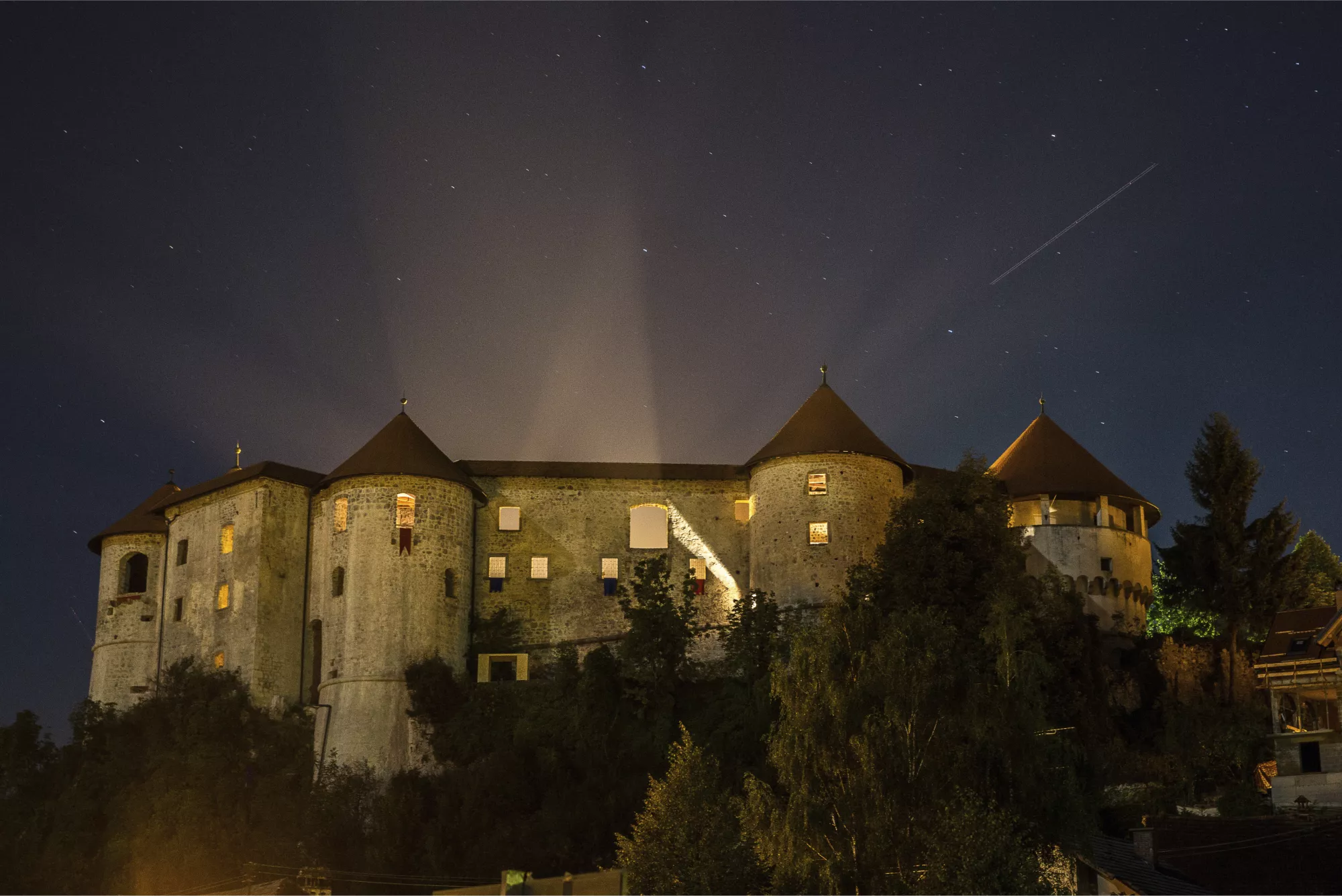 Matic Brdnik, Tabita Jerant, Matic Kašnik, Aleš Kobe, Andraž Lečnik, Aljoša Merljak, Pia Mikolič,Tadej Pavlič, Marta Vrankar; William Burgess, Jack Richards - Primer Participacije, EASA013